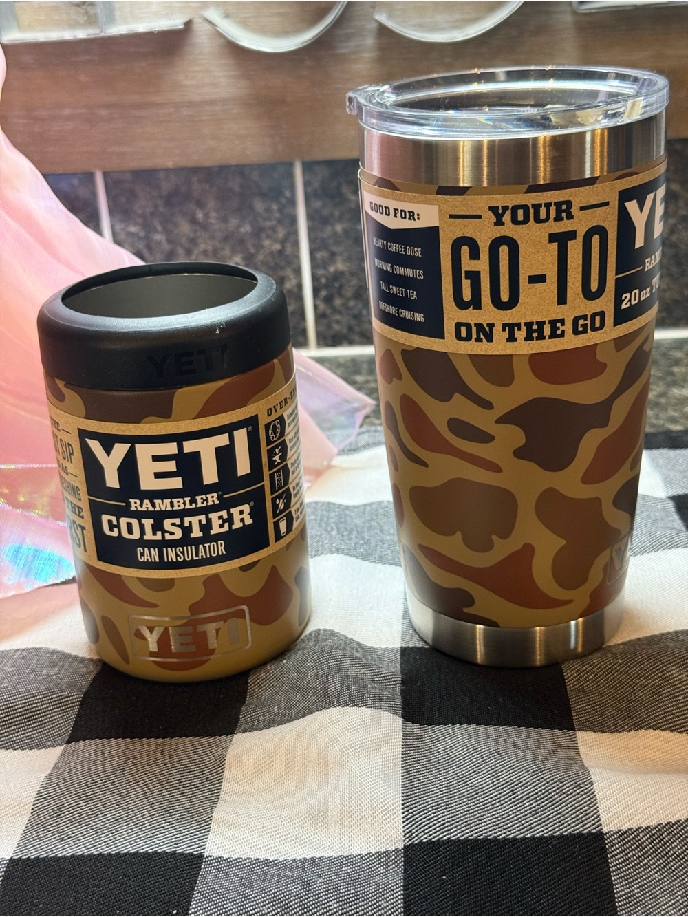 Yeti rambler 12 ounce colster can cooler &
20oz tumbler
NEW
WETLANDS CAMO
